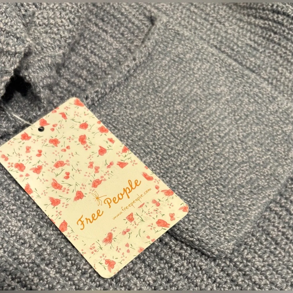 NEW FREE PEOPLE - Oversized Ribbed Mock Neck Spring/Summer Sweater Top - Picture 4 of 7